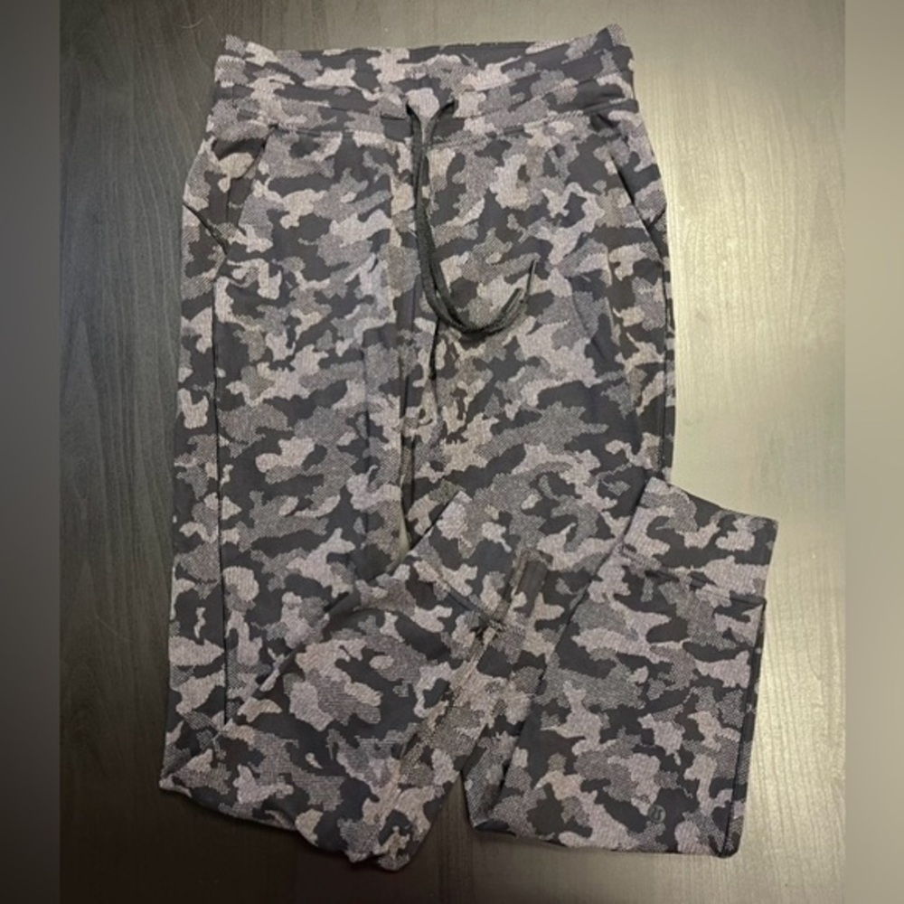 Lululemon Ready to Rulu Jogger *Jacquard - Sz 6